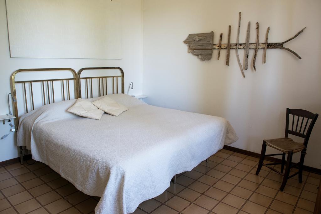 La Secchia Rapita Apartment Zappolino Ruang foto